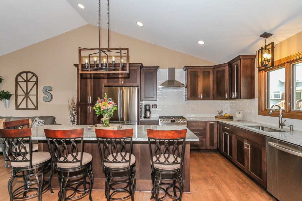 Shaker-Style-Kitchen-Cabinet