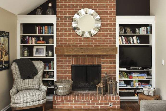 Built-in bookshelf ideas in living room for your chicago home