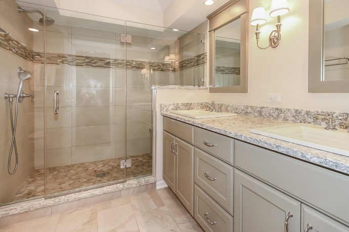 Elegant Beige Master Bath In The Deerfield Area