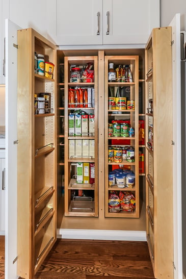 004_Built-in Pantry