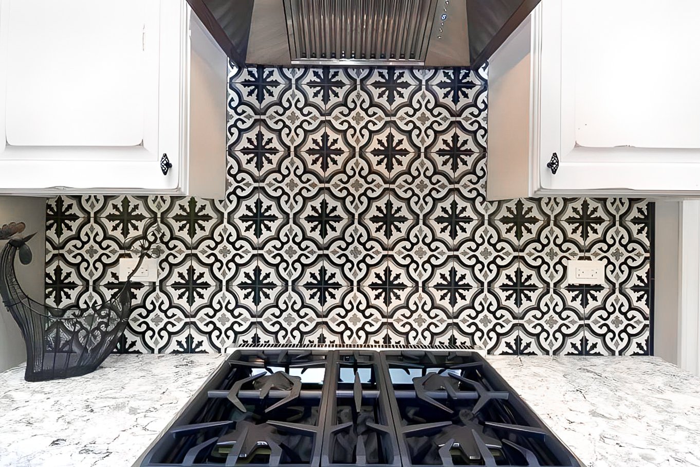 Kitchen Backsplash Decor – Dunkirk Pattern Tiles