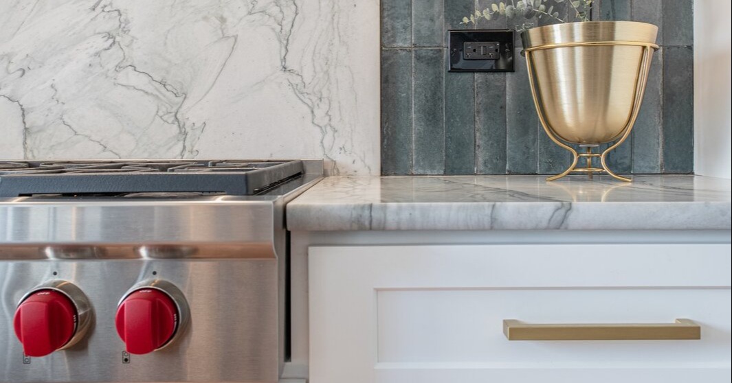 white grey kitchen remodel with quartz backsplash in chicago-1