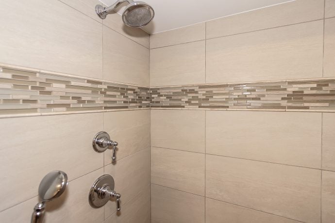 Elegant Beige Master Bath