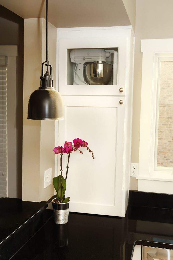 Arlington Heights Classic Black and White Kitchen