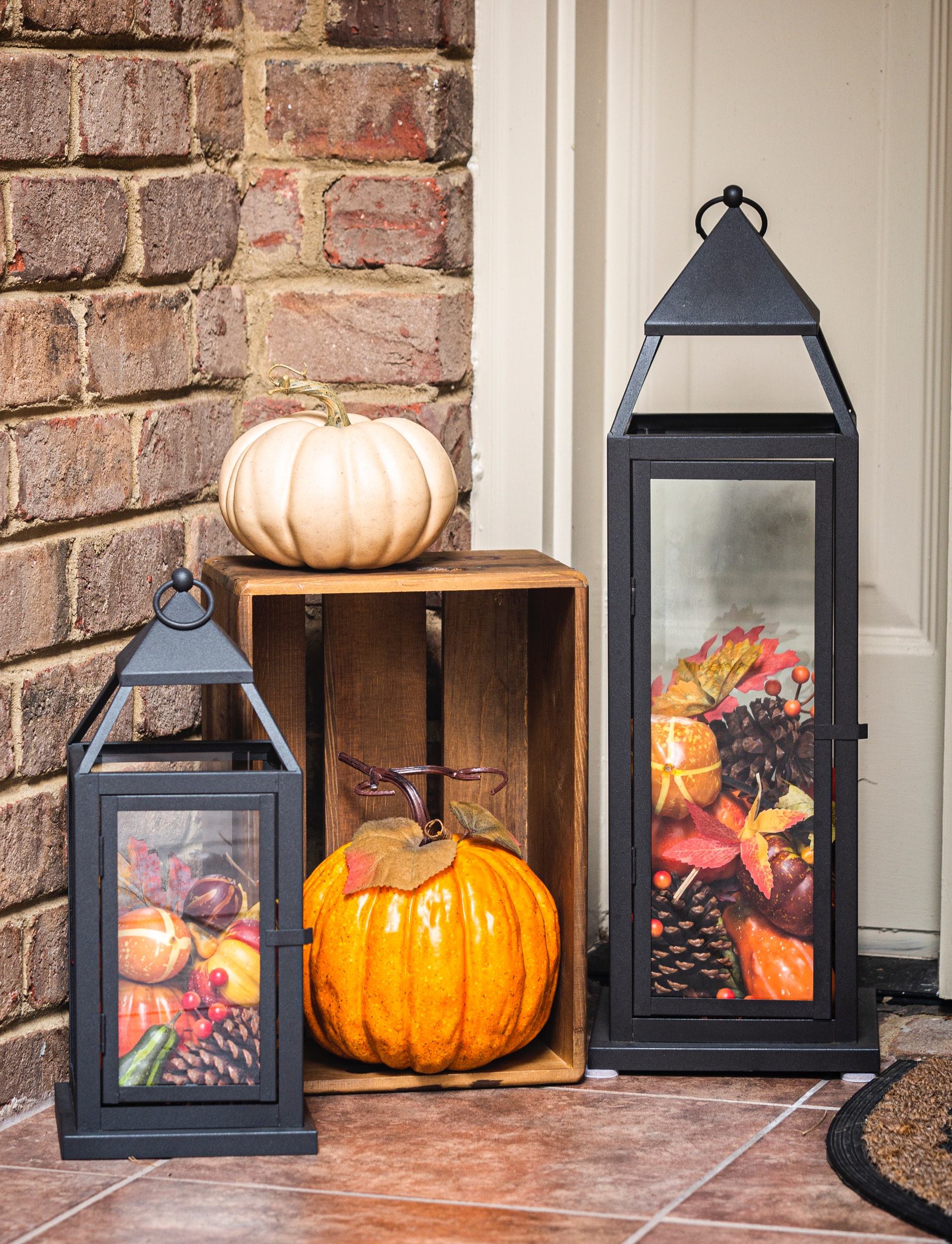 decorating Chicago fall porch 