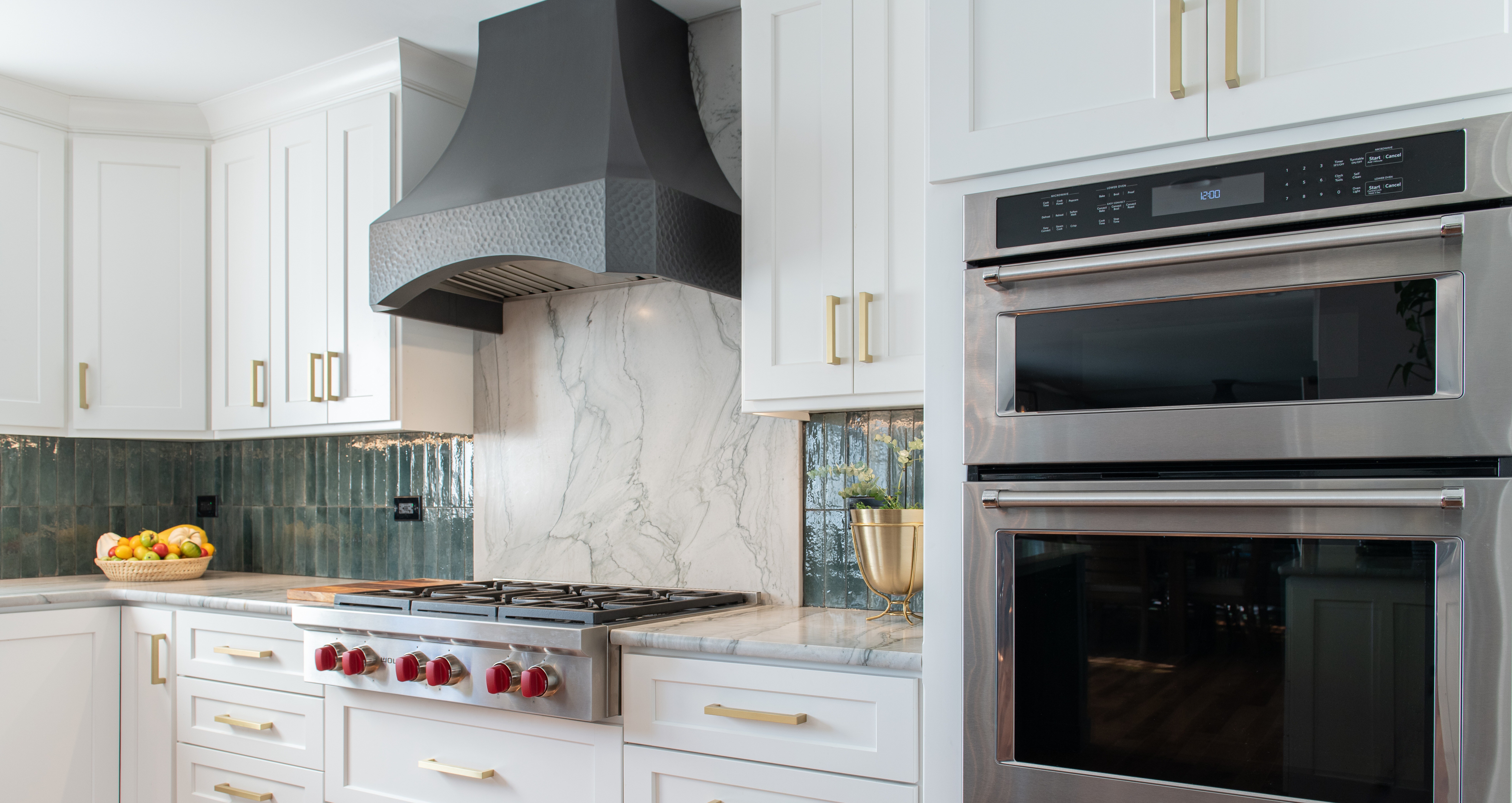Kitchen Cabinet Refacing vs. Replacement: Which is Right for Your Home?
