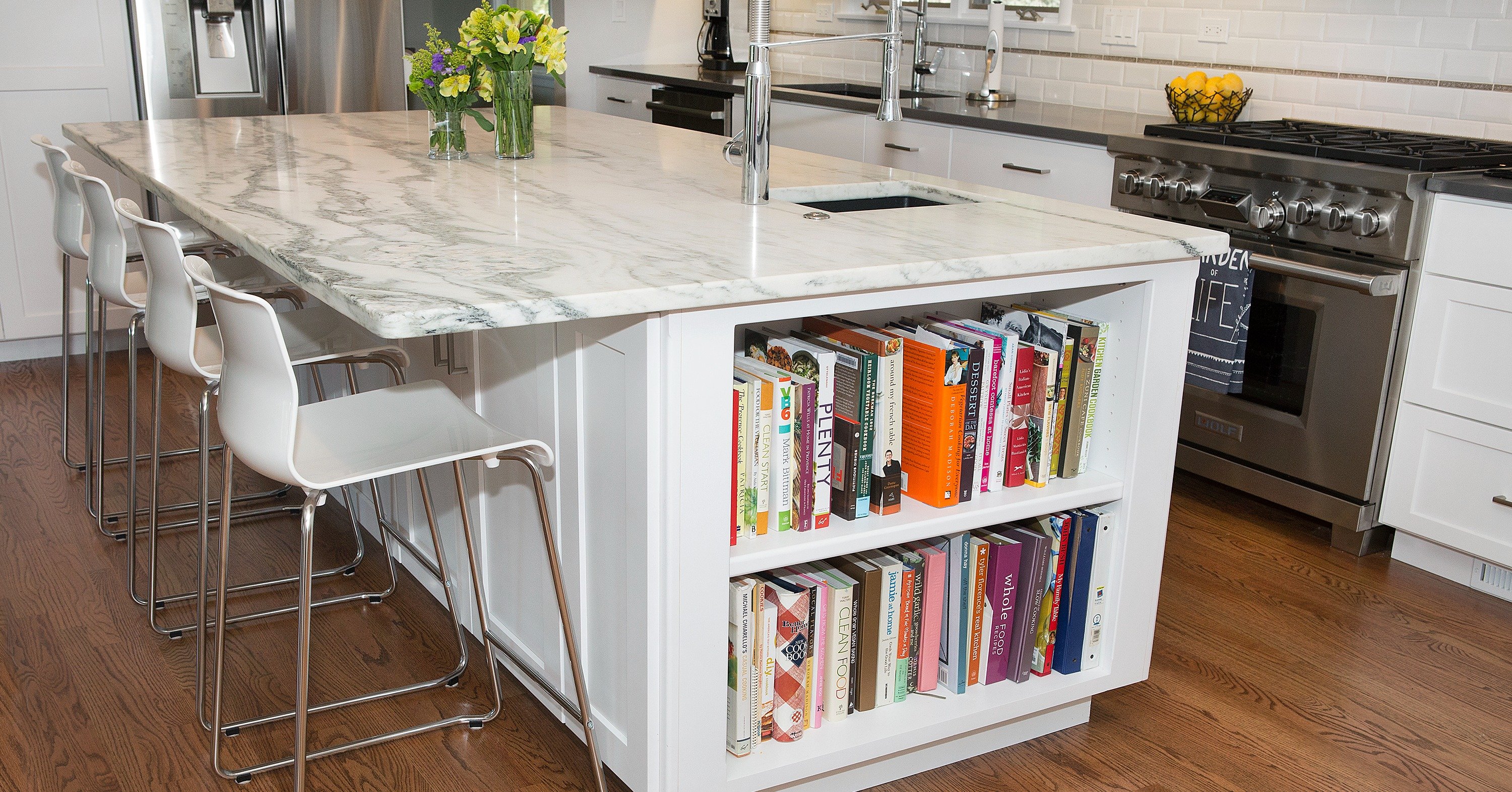 Small Space Storage Made Easy with Custom Built-In Bookshelves