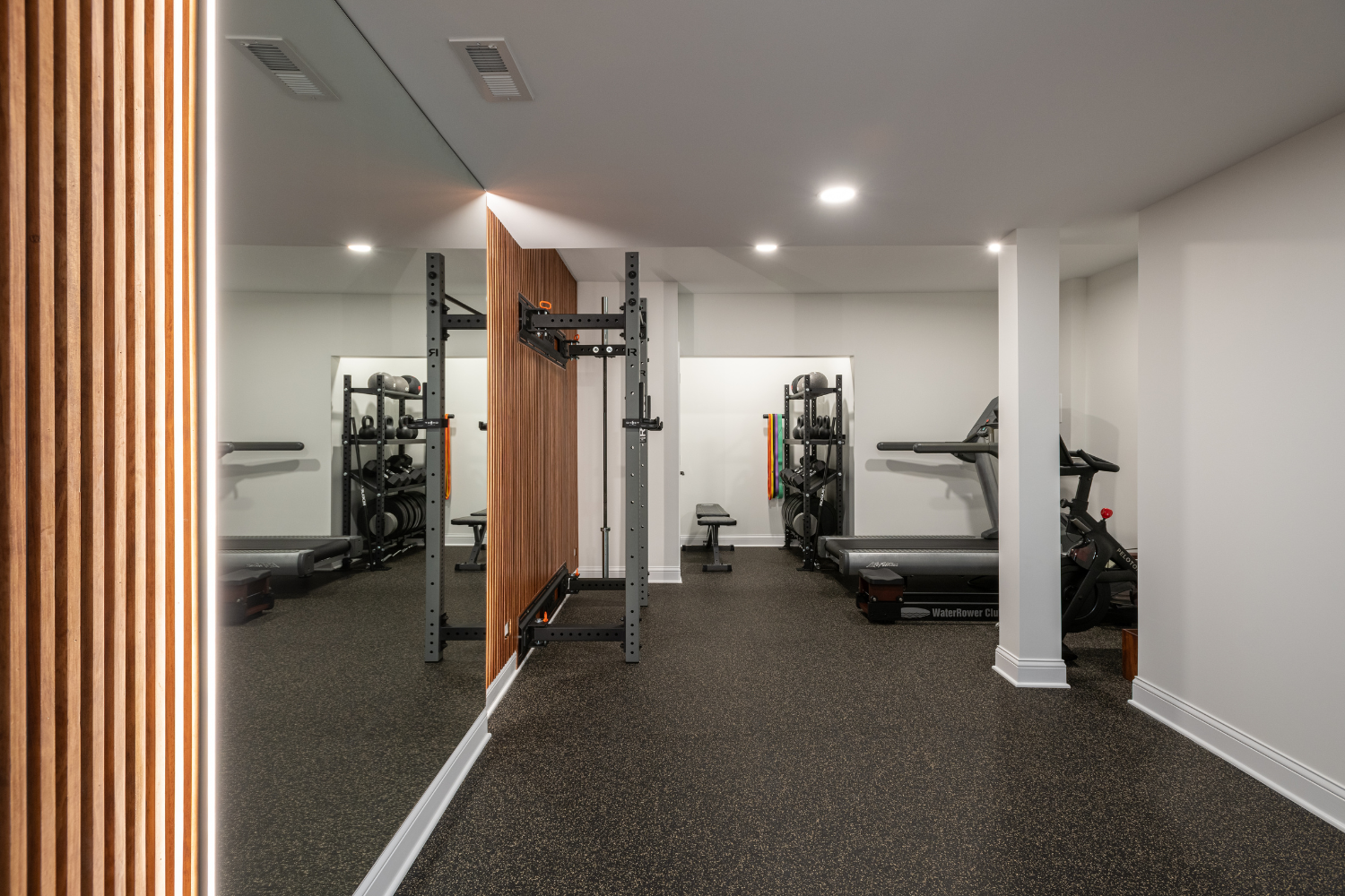 n-beverly-basement-renovation-gym-zone (4)
