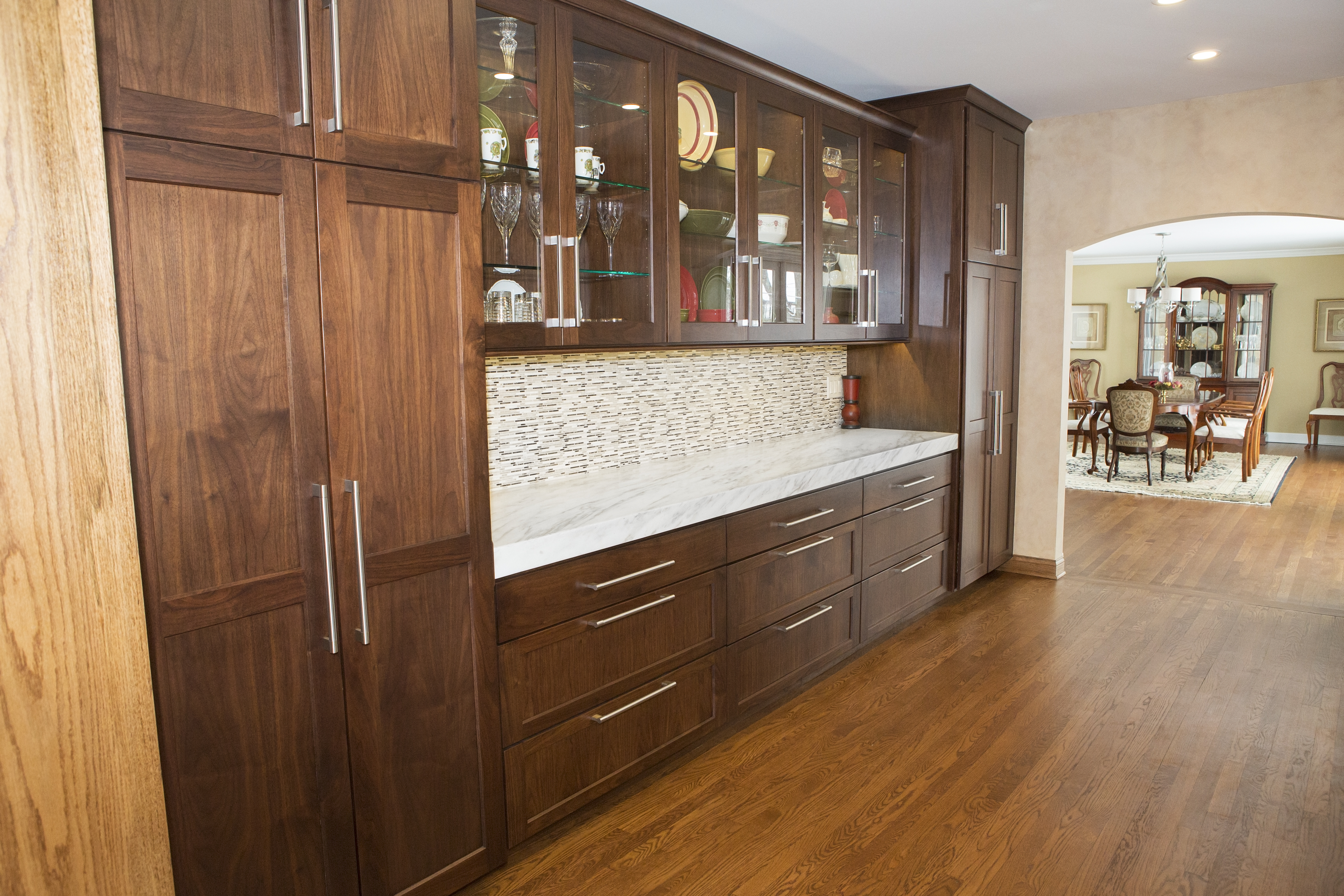 Kitchen Design Ideas for Entertaining: How to Turn Your Kitchen Into an Entertainment Hub