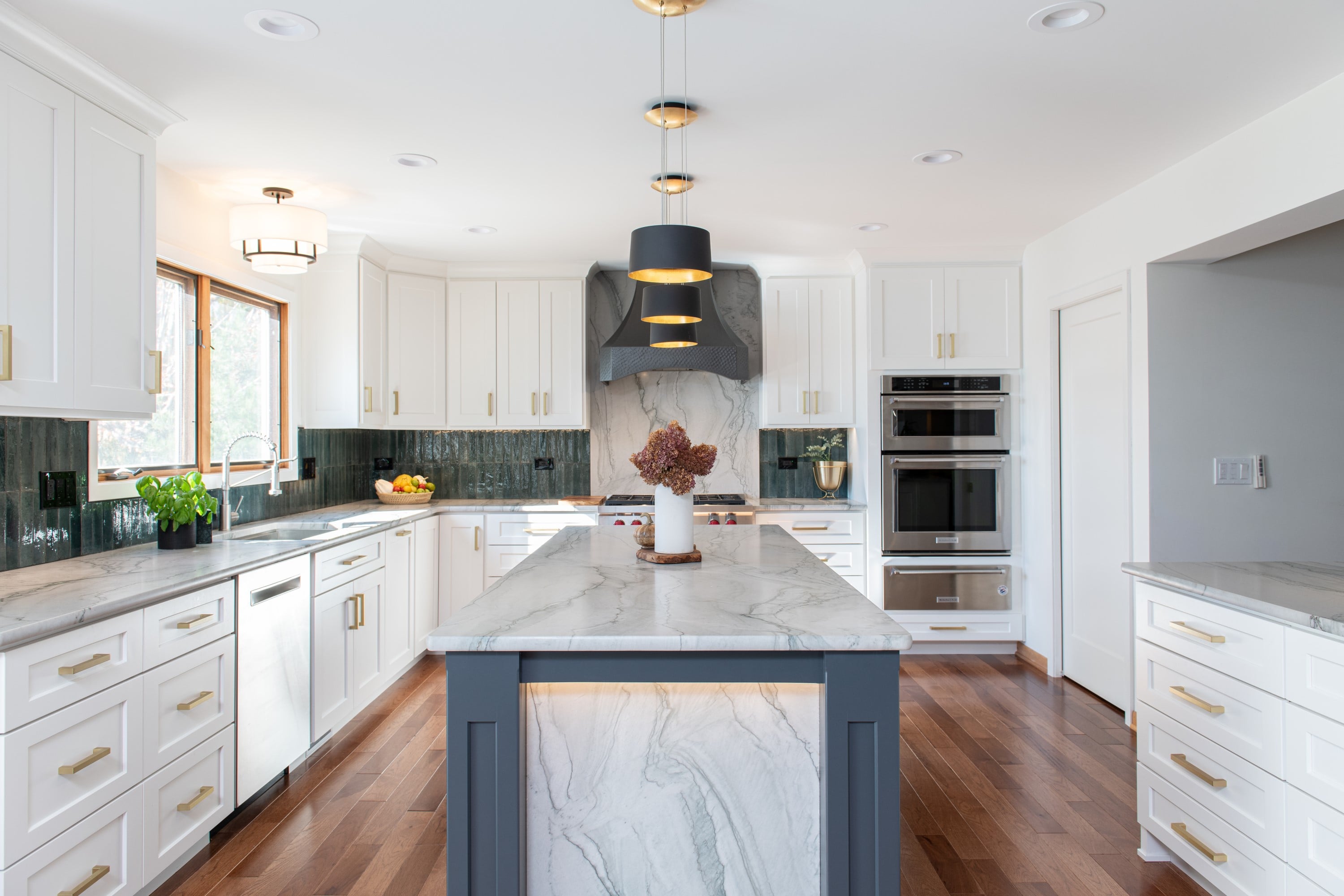Buffalo Grove Sheridan Transitional Kitchen Remodel